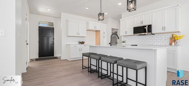 312 S Willow Spring Dr Drive, Sioux Falls, SD 57110