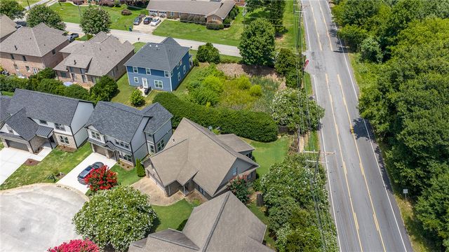 437 Ambiance Drive, Spartanburg, SC 29301