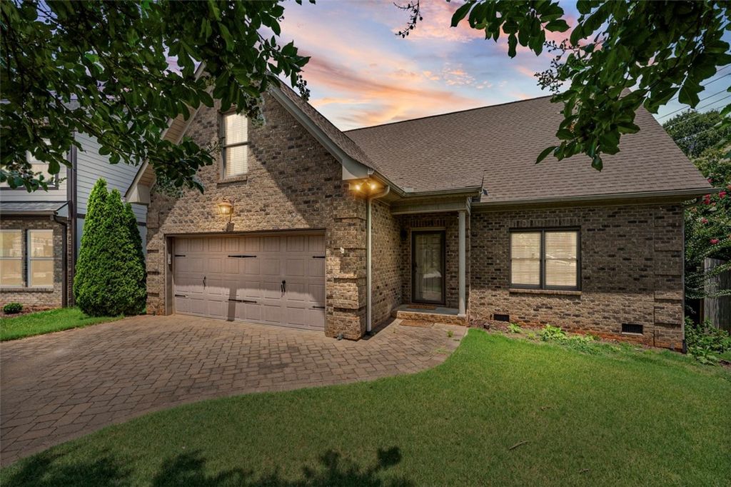 437 Ambiance Drive, Spartanburg, SC 29301