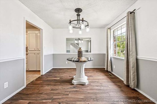 6310 S 72nd Place, Tulsa, OK 74133