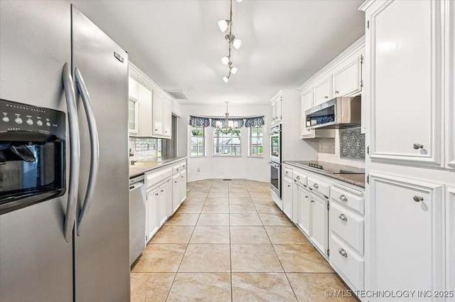 6310 S 72nd Place, Tulsa, OK 74133
