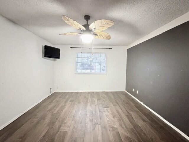 6310 S 72nd Place, Tulsa, OK 74133