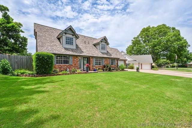 6310 S 72nd Place, Tulsa, OK 74133