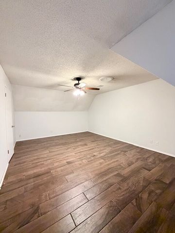 6310 S 72nd Place, Tulsa, OK 74133