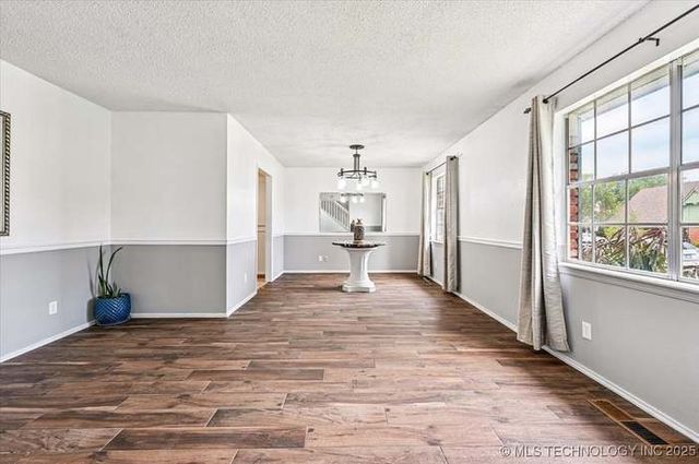 6310 S 72nd Place, Tulsa, OK 74133