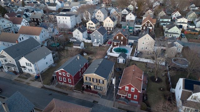 76 Liberty St, New Bedford, MA 02740