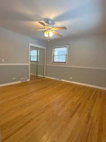 1229 Algonquin Drive, Elgin, IL 60120