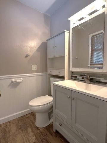 1229 Algonquin Drive, Elgin, IL 60120