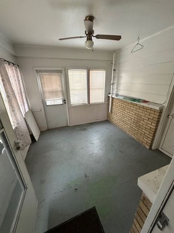 1229 Algonquin Drive, Elgin, IL 60120