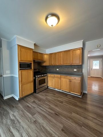 1229 Algonquin Drive, Elgin, IL 60120