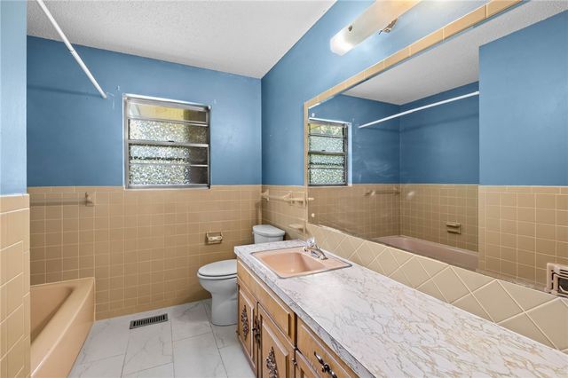 999 S Curtis Avenue, Pea Ridge, AR 72751