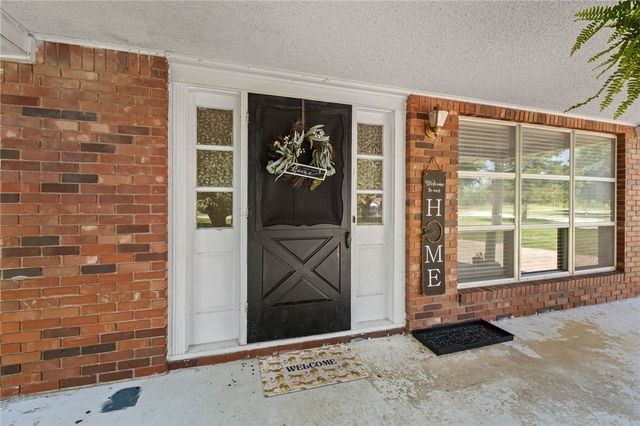 999 S Curtis Avenue, Pea Ridge, AR 72751