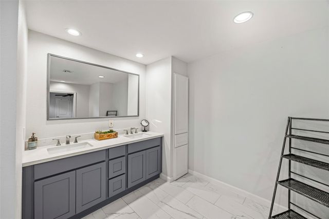 4914 Ventura Lane, Houston, TX 77021