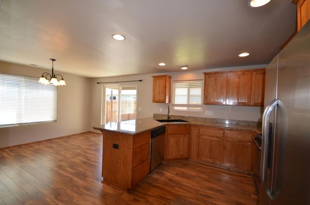 3512 Avenue H, White City, OR 97503