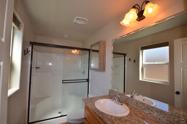 3512 Avenue H, White City, OR 97503