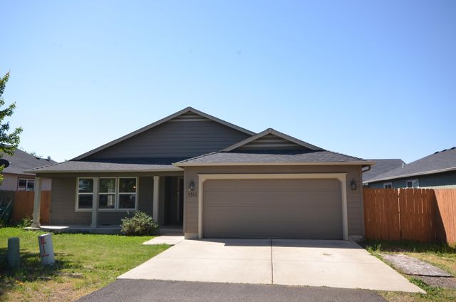 3512 Avenue H, White City, OR 97503