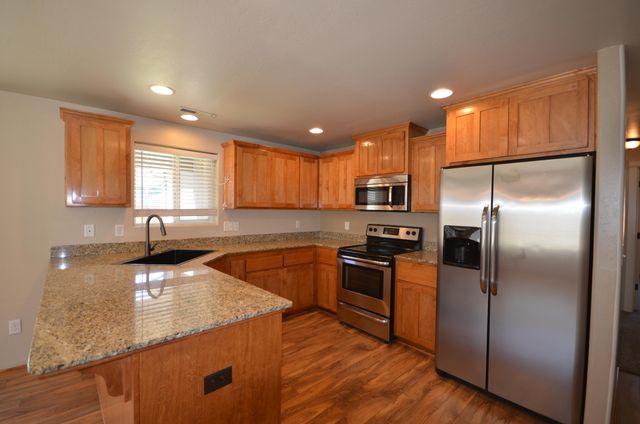 3512 Avenue H, White City, OR 97503