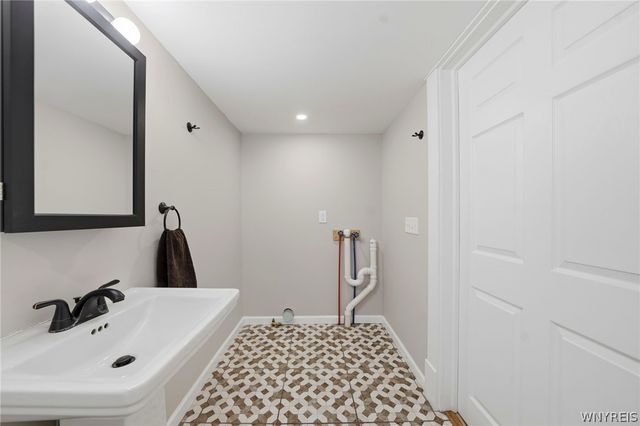 9361 Route 240, Ashford, NY 14171