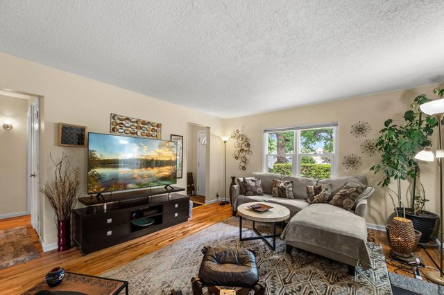 3331 Beard Avenue N, Robbinsdale, MN 55422