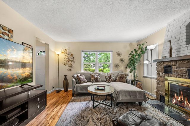 3331 Beard Avenue N, Robbinsdale, MN 55422