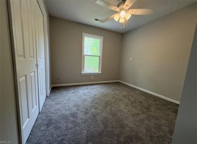 458 Warner Hall PL, Newport News, VA 23608