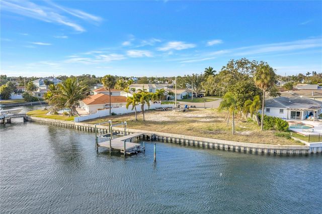 3901 14TH WAY NE, St Petersburg, FL 33703
