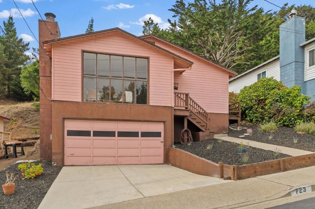 723 Moana Way, Pacifica, CA 94044