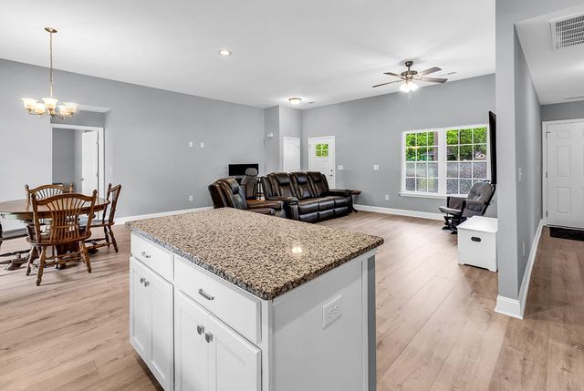 5630 Dinkler Ave., Loris, SC 29569