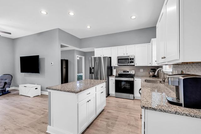 5630 Dinkler Ave., Loris, SC 29569