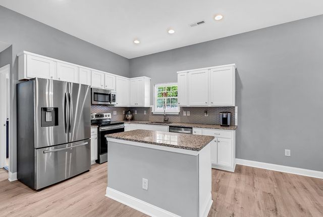 5630 Dinkler Ave., Loris, SC 29569