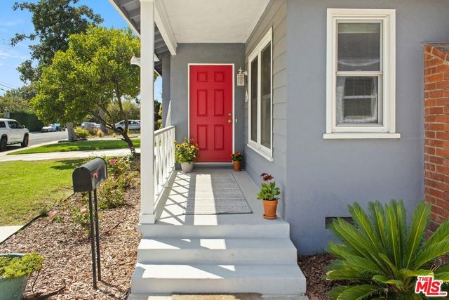 6531 W 77th Street, Los Angeles, CA 90045