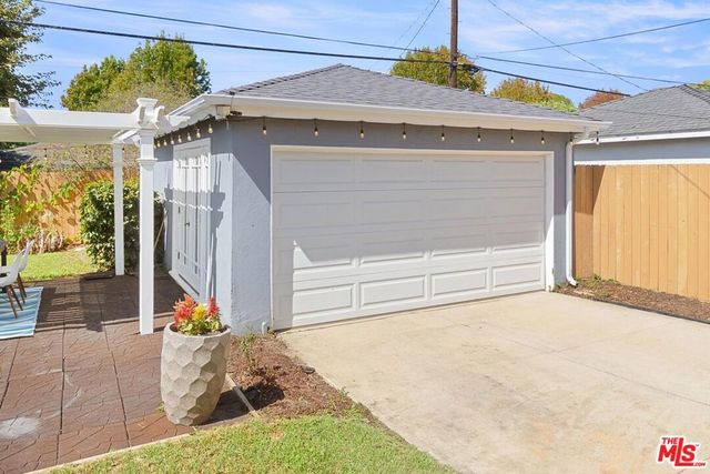 6531 W 77th Street, Los Angeles, CA 90045