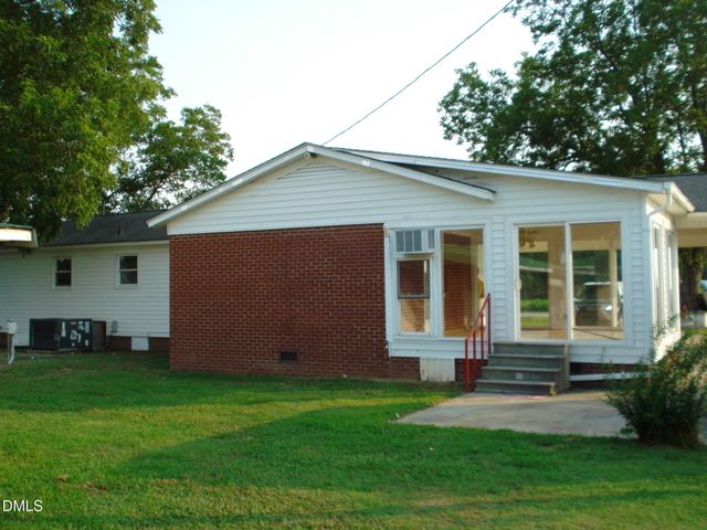 3900 N Spring Branch Road, Dunn, NC 28334