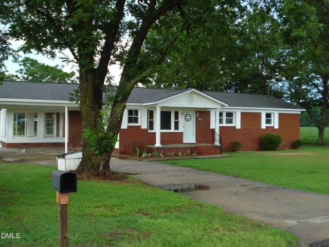 3900 N Spring Branch Road, Dunn, NC 28334
