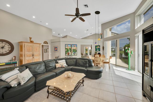 11914 Fountainside Circle, Boynton Beach, FL 33437