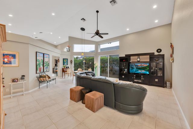 11914 Fountainside Circle, Boynton Beach, FL 33437