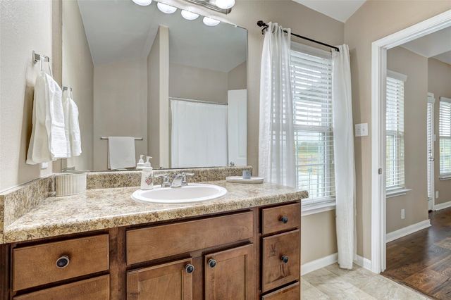 218 Cloud RD, Hutto, TX 78634