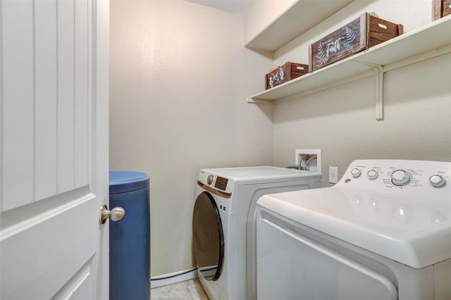 218 Cloud RD, Hutto, TX 78634