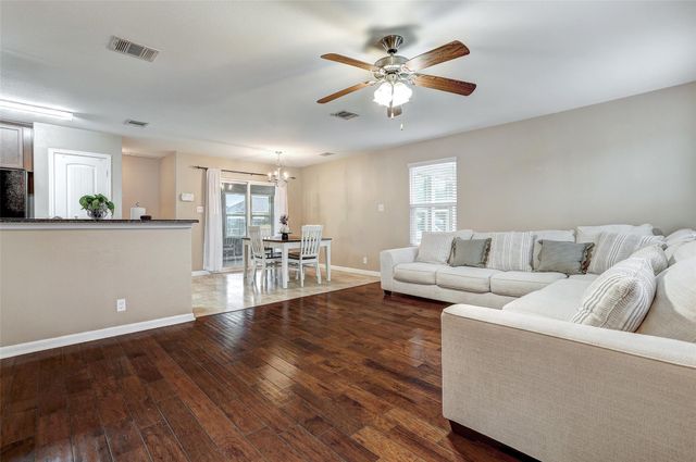 218 Cloud RD, Hutto, TX 78634