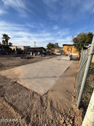 1820 E JONES Avenue, Phoenix, AZ 85040