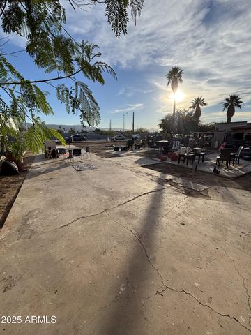 1820 E JONES Avenue, Phoenix, AZ 85040