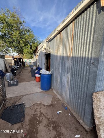 1820 E JONES Avenue, Phoenix, AZ 85040