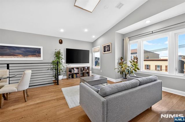 103 Thorne Street 2, Jersey City, NJ 07307