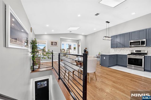 103 Thorne Street 2, Jersey City, NJ 07307