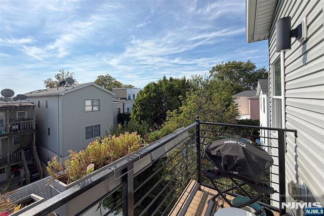 103 Thorne Street 2, Jersey City, NJ 07307