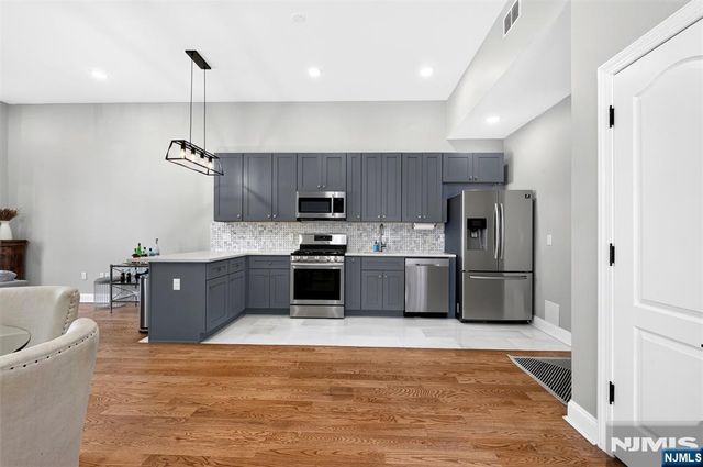 103 Thorne Street 2, Jersey City, NJ 07307