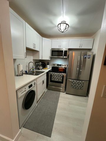 4 Andover A, West Palm Beach, FL 33417