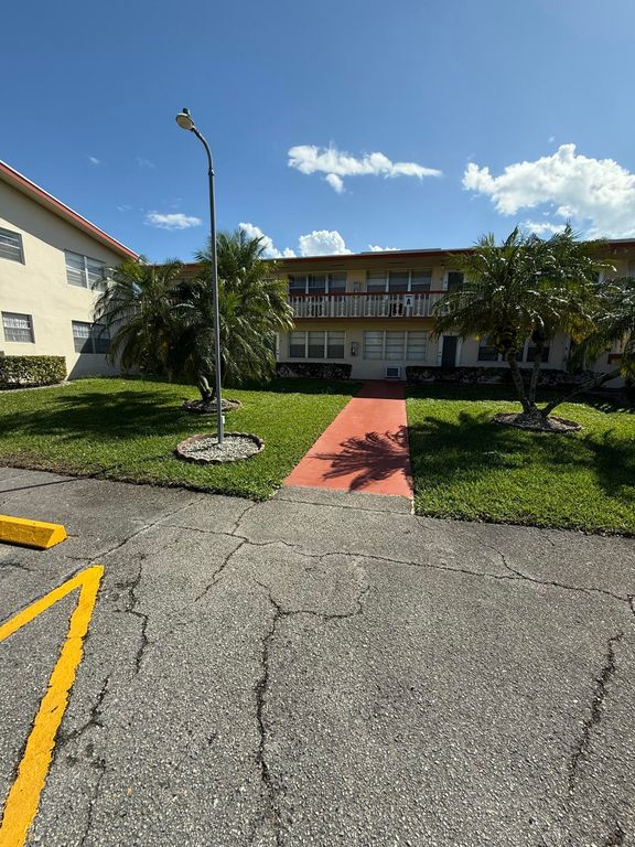 4 Andover A, West Palm Beach, FL 33417