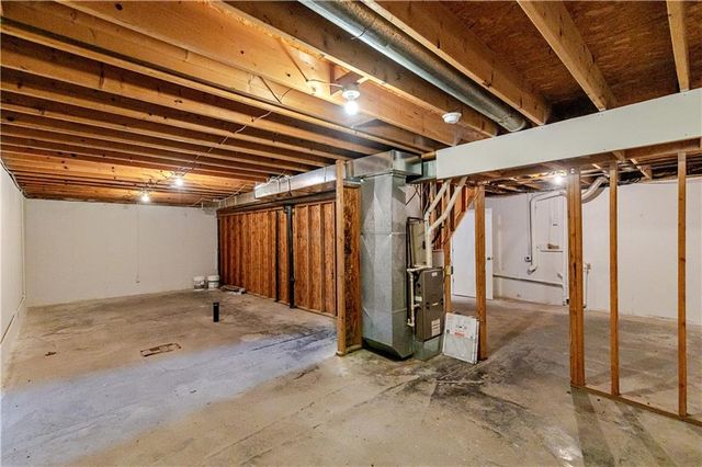 1109 Oak Street, Atchison, KS 66002