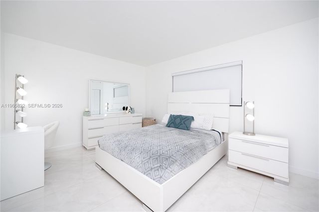 10875 SW 112th Ave 204, Miami, FL 33176